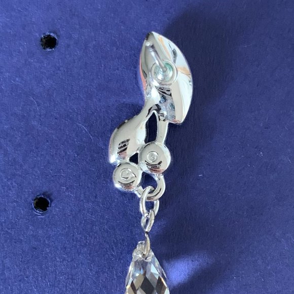 Swarovski Drop Pierced Earrings, Mixed cuts, Green, Rhodium plated - Picture 6 of 6